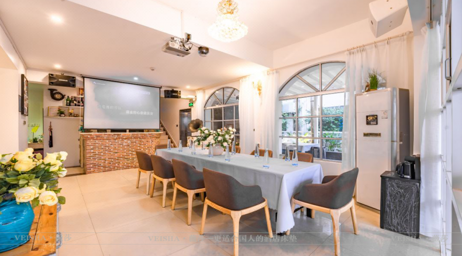 廣東深圳-羅馬假日精品客棧